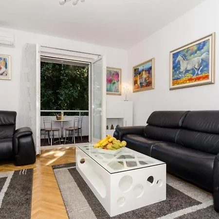 Apartmán Iva 31 - Two-bedroom With Balcony And City View