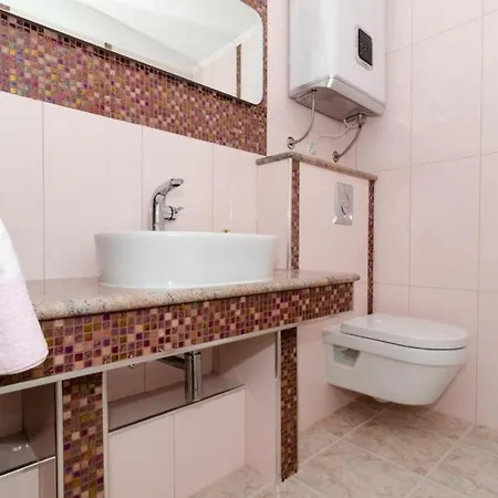 Iva 31 - Two-bedroom With Balcony And City View דירה